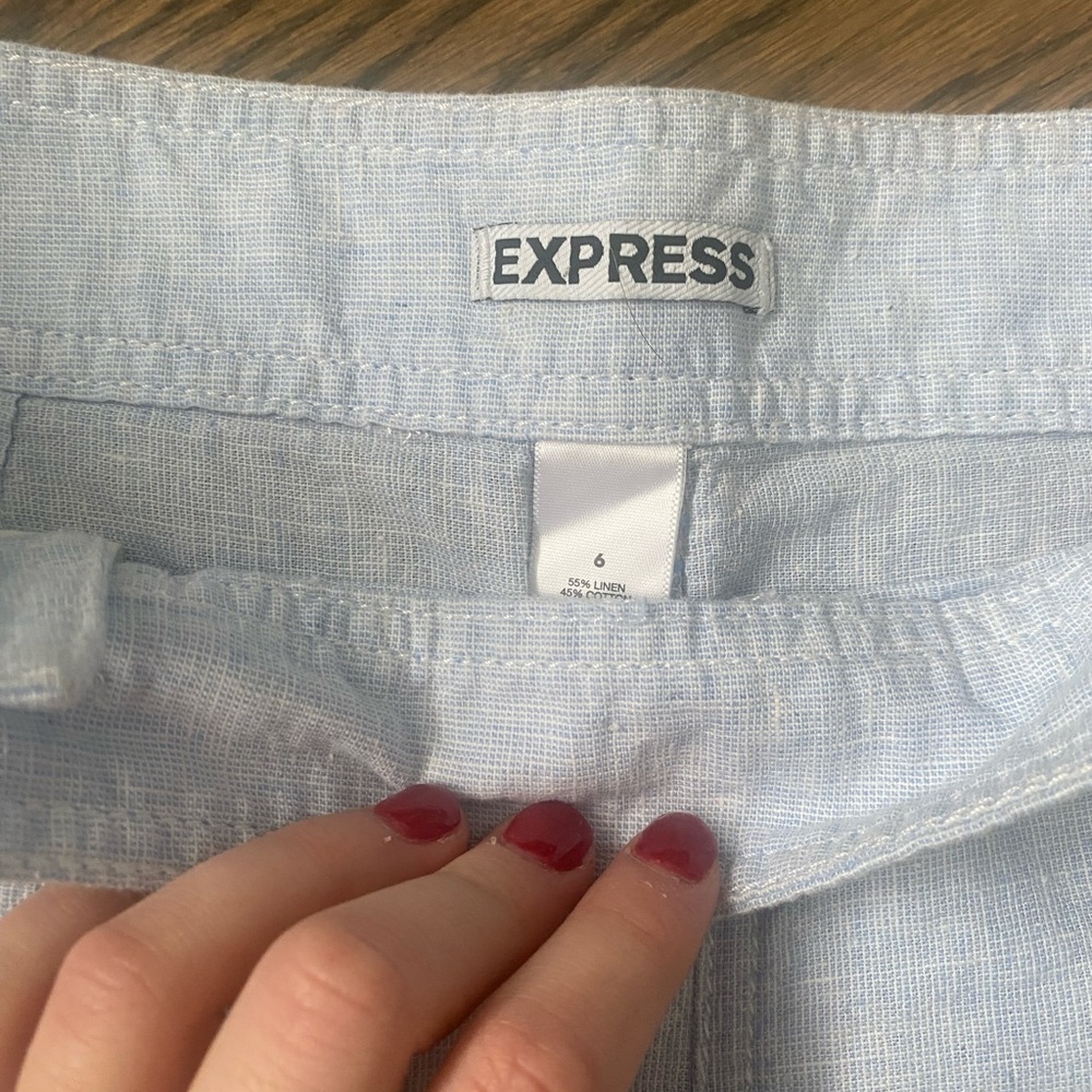 Express Shorts - Picture 3 of 5